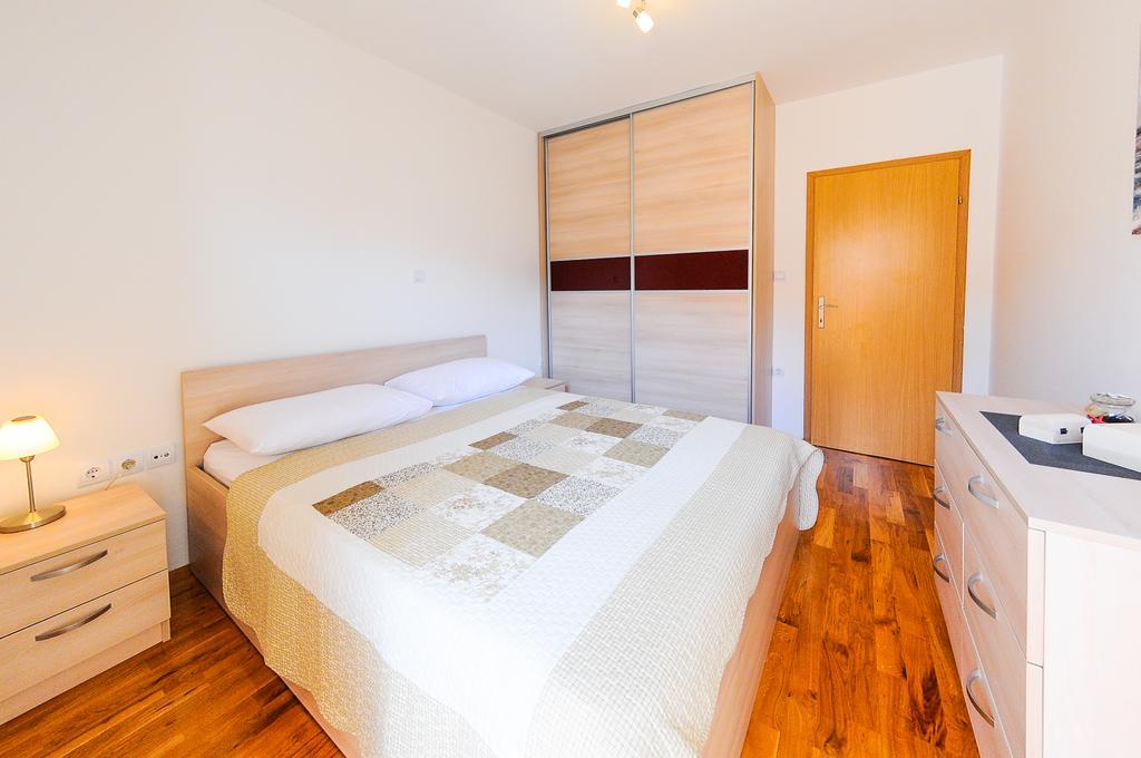 Apartments Rajic Split Room photo