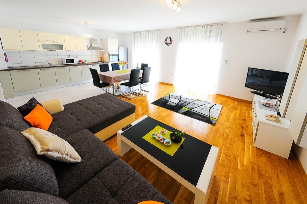 Apartments Rajic Split Room photo